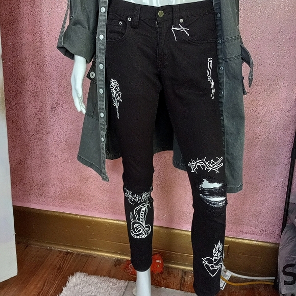 Hot Topic Denim - Broken Promises distressed tattoo gothic skinny jeans! Like new! So cute!
